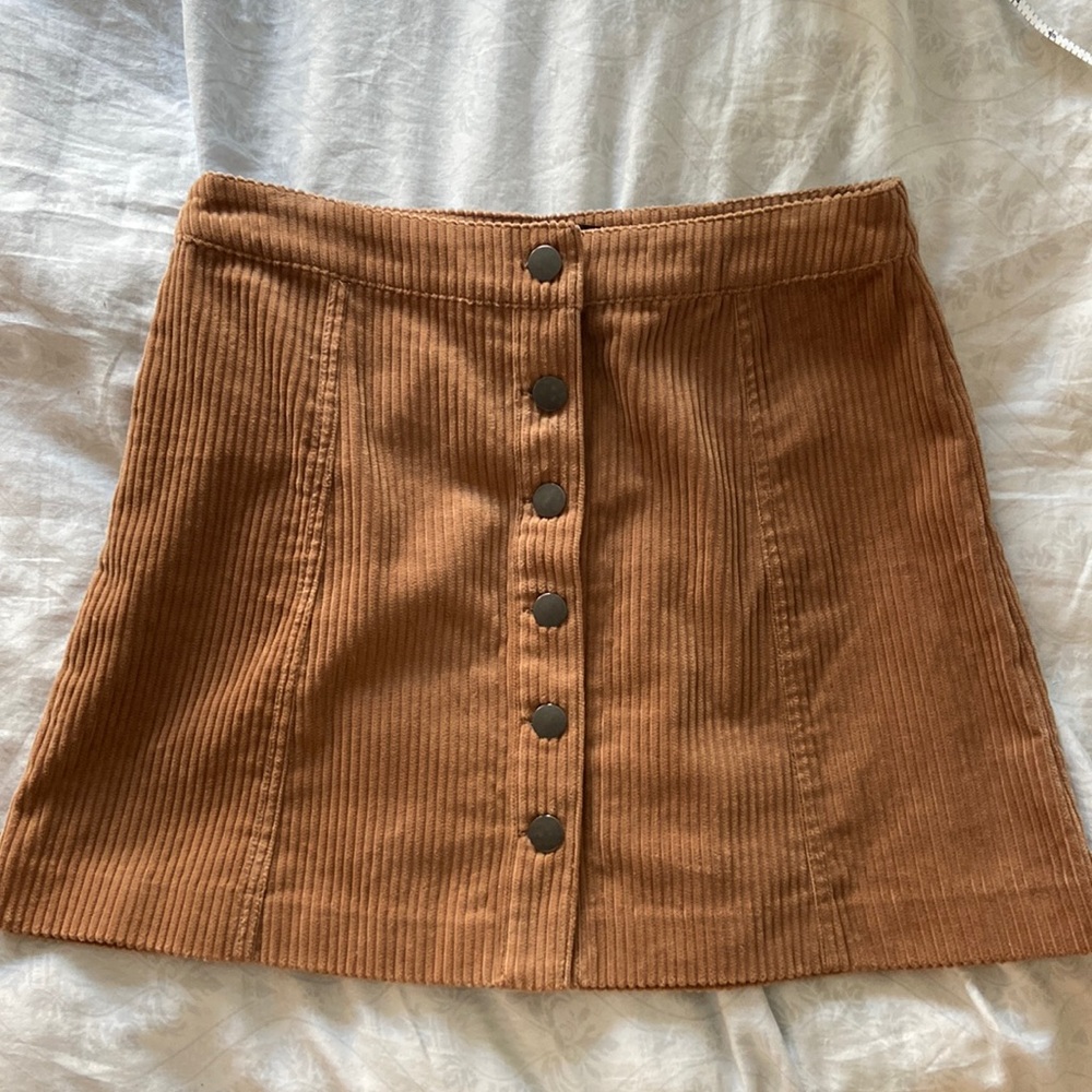 Brown corduroy skirt (Zara)